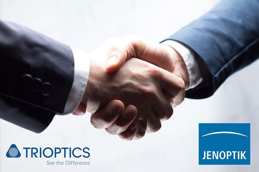 Shaking hands to symbolize that TRIOPTICS GmbH becomes part of Jenoptik AG